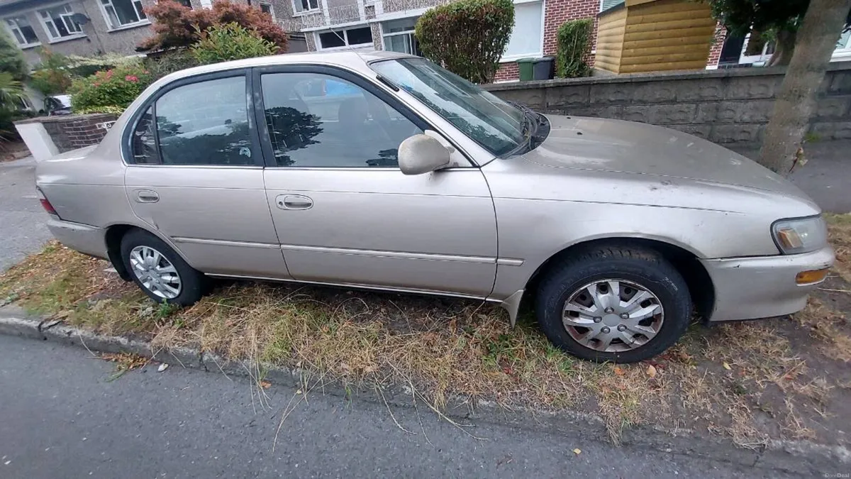 Toyota Corolla 1994 - Image 1