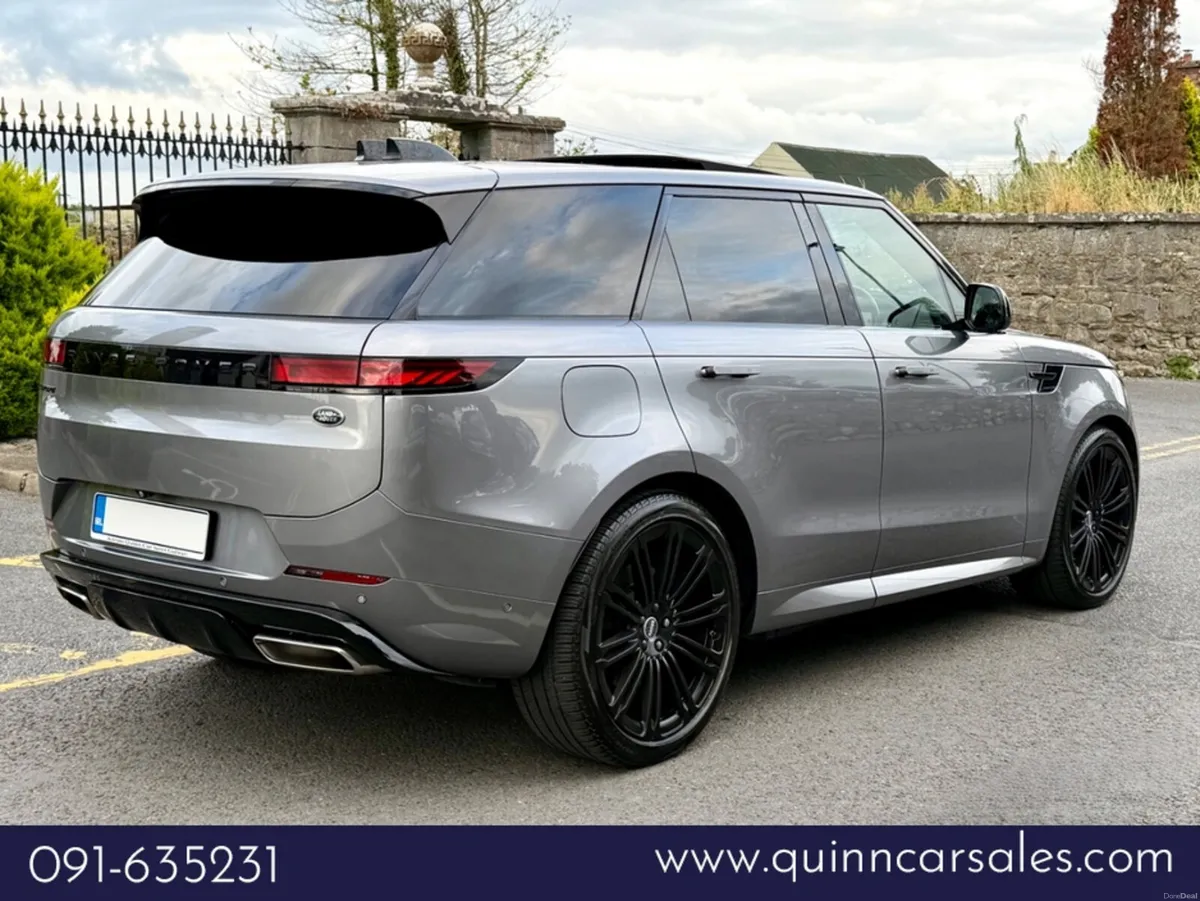 Land Rover Range Rover Sport P440e DYNAMIC SE AUTO - Image 3