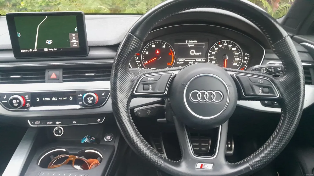 Audi A4 Avant Quattro S-Tronic S Line - Image 3