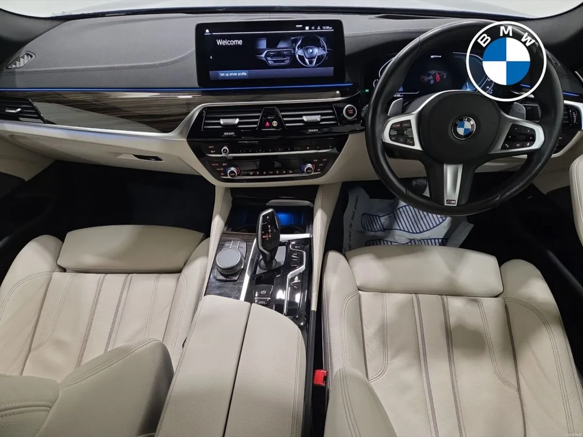 BMW 5-Series 530e M Sport Saloon - Image 4