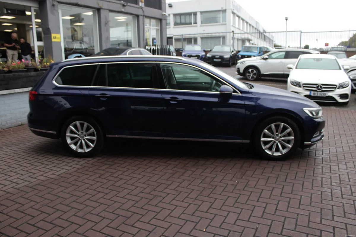 2.0TDI 150BHP ELEGANCE EDITION 5DR ESTATE // 1 OWN - Image 3