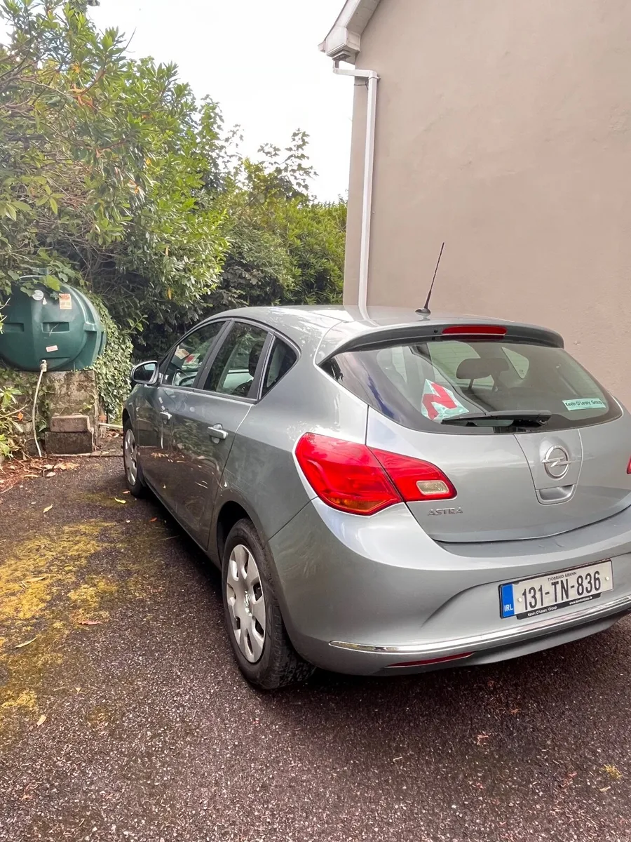 Opel Astra 2013 - Image 3