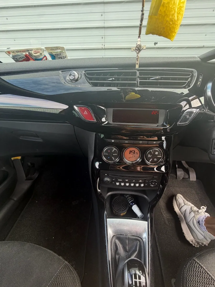 Car - Image 5