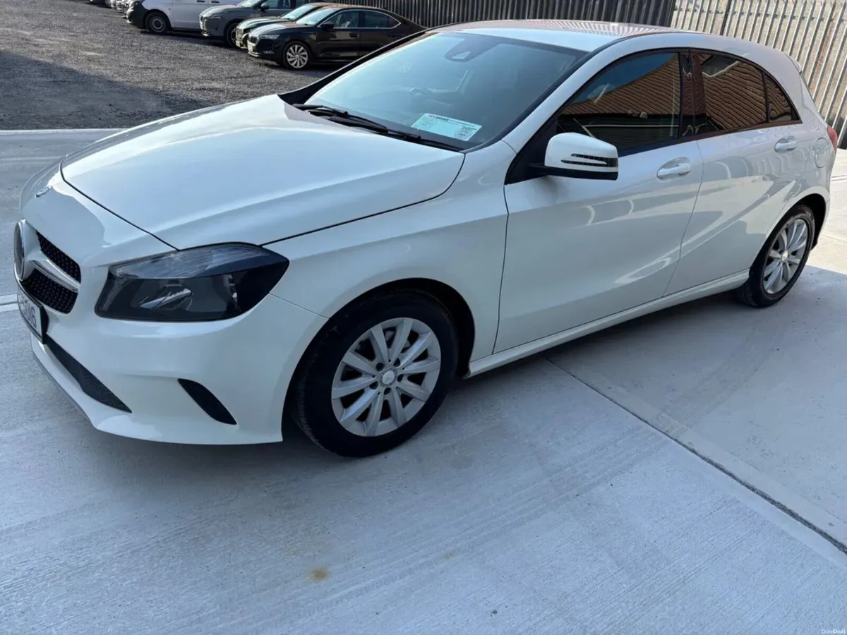 2015 Mercedes-Benz A180 Style Auto - Image 2