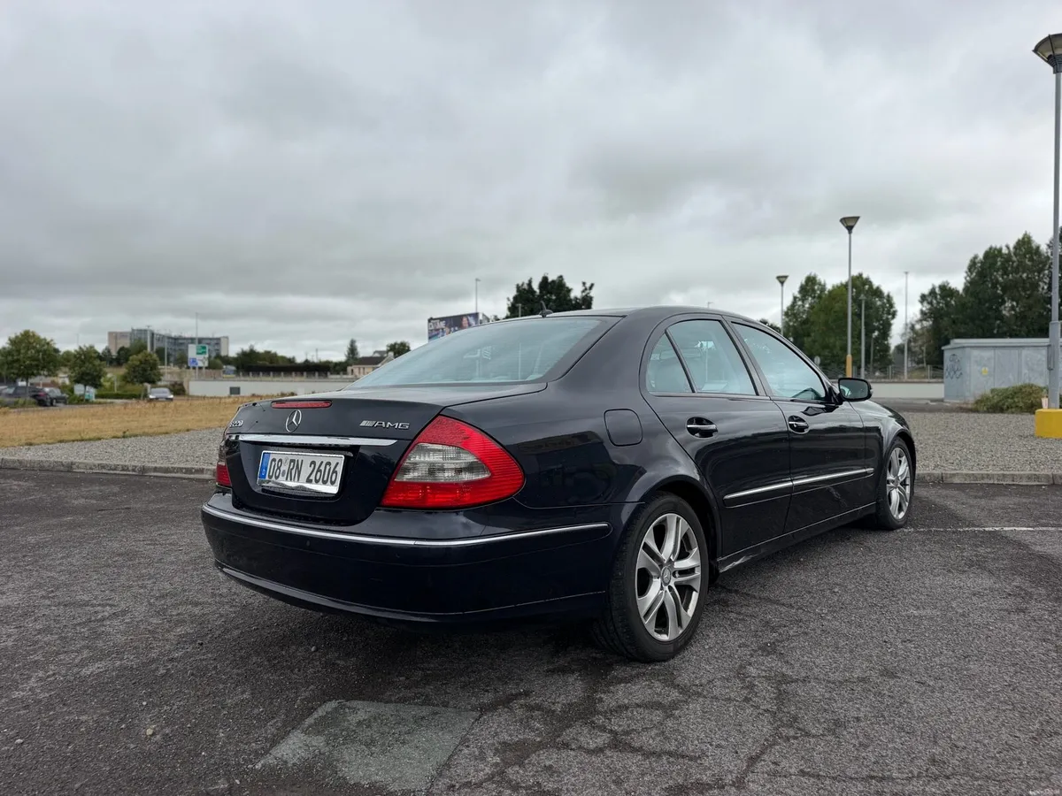 MERCEDES E220 AVANTGARDE AUTOMATIC - Image 6