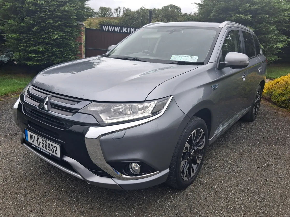 161 Mitsubishi Outlander  2.0 Petrol 4 Wheel Drive - Image 2