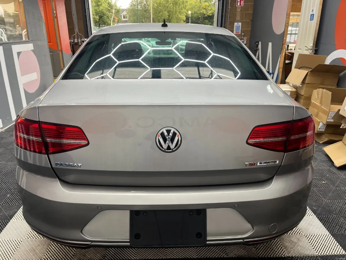 Volkswagen Passat 2016 VOLKSWAGEN PASSAT TSI HIGH - Image 4