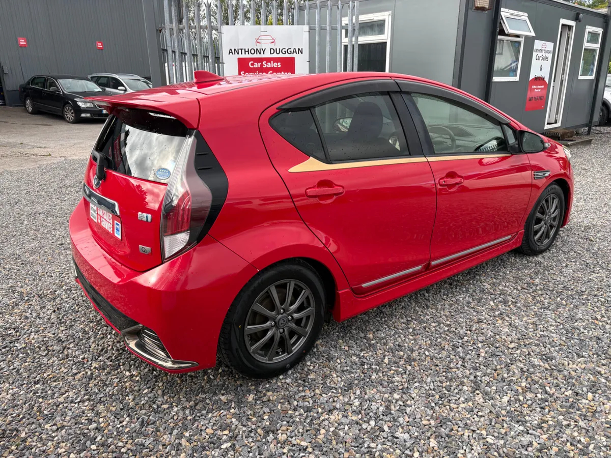 Toyota Aqua GS - Image 3