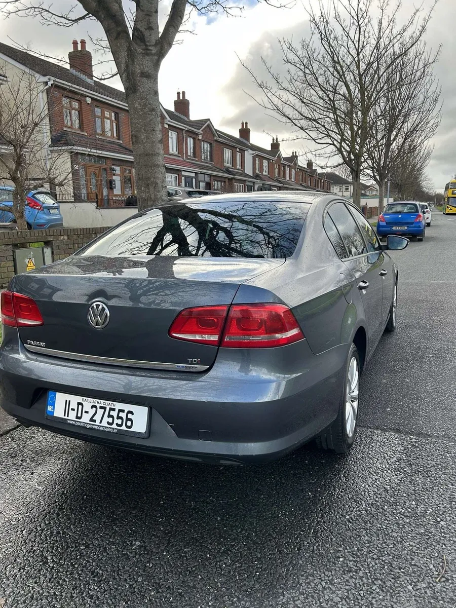 Volkswagen Passat 2011 - Image 5