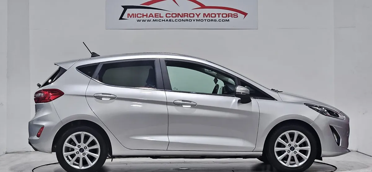 Ford Fiesta ZETEC - FINANCE AVAILABLE - Image 5