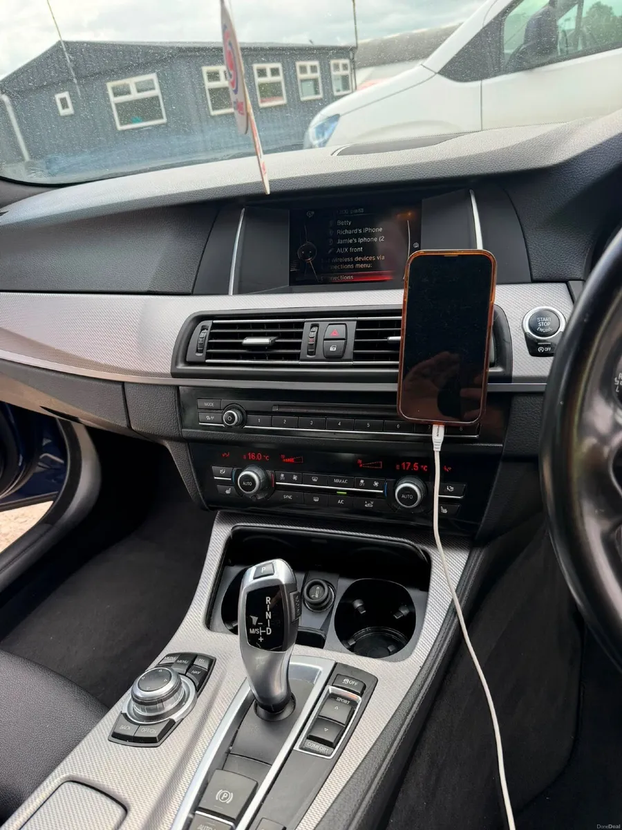 BMW 5-Series 2015 - Image 6