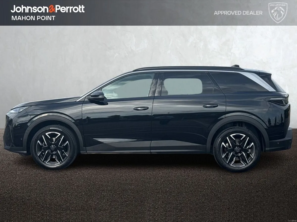 Peugeot 5008 1.2 MHEV 145bhp E-DCS6 Allure - Image 6