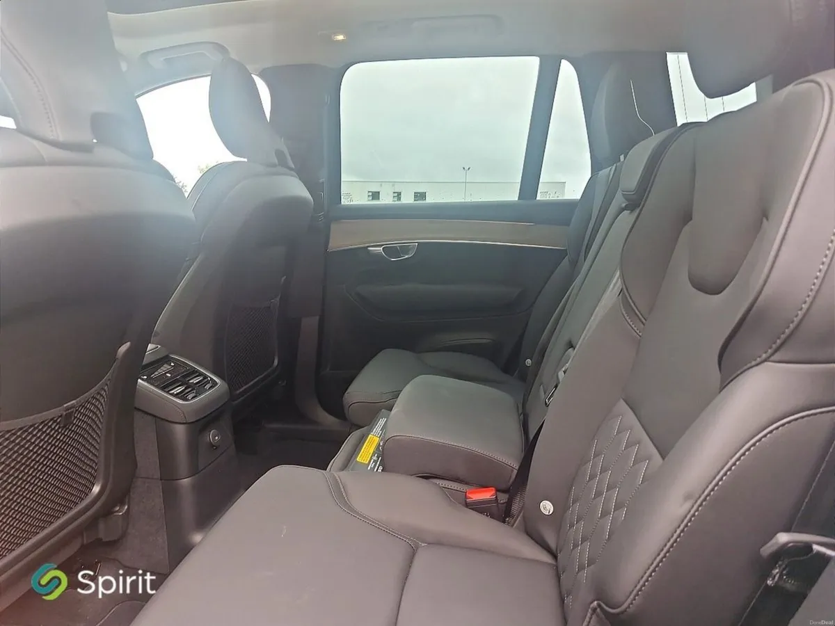 Volvo XC90 T8 Plus Plug In Hybrid - Image 5