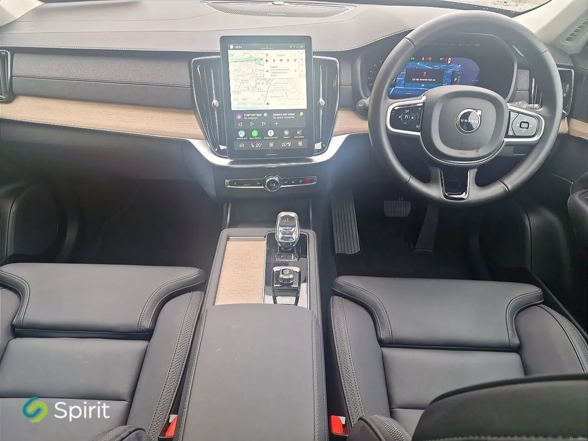 Volvo XC90 T8 Plus Plug In Hybrid - Image 4