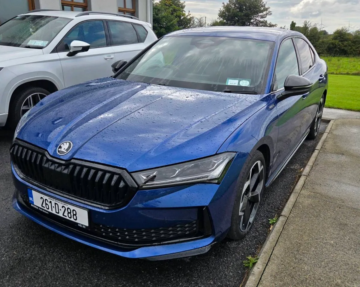 Skoda Superb Sportline 150bhp DSG - Image 2