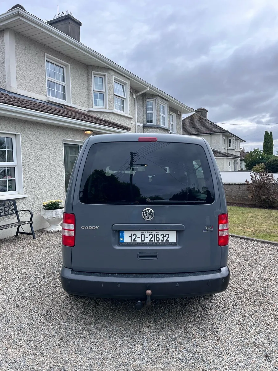 Volkswagen Caddy 7 seater - Image 2