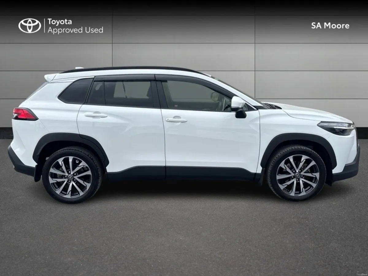 Toyota Corolla Cross HYBRID SPORT - Image 3