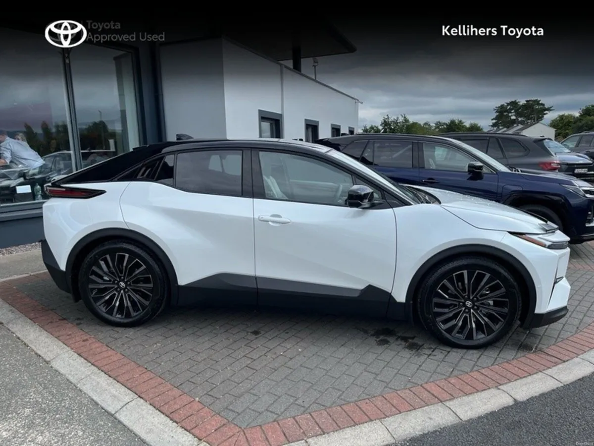 Toyota C-HR+ PREMIER - Image 3