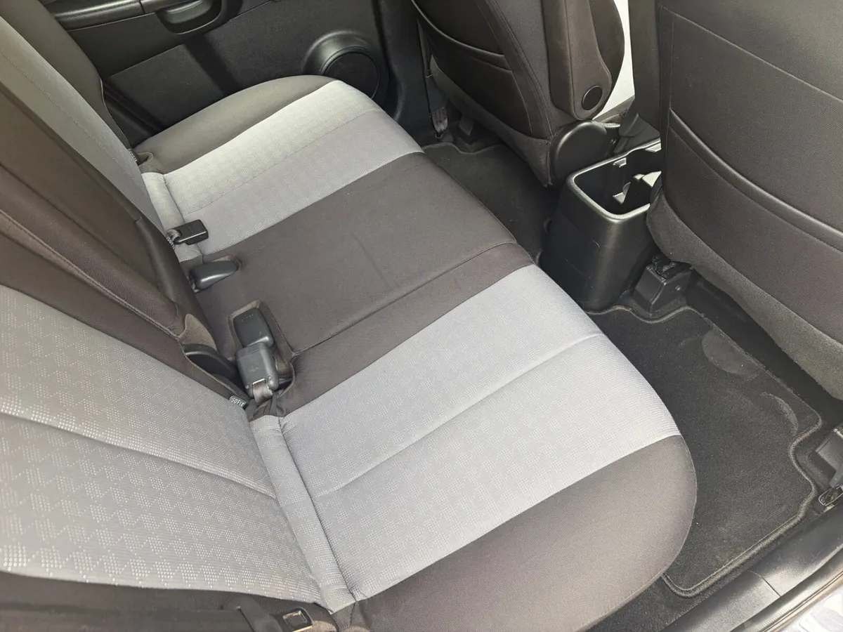 Kia Venga 1.4 Petrol - Image 5