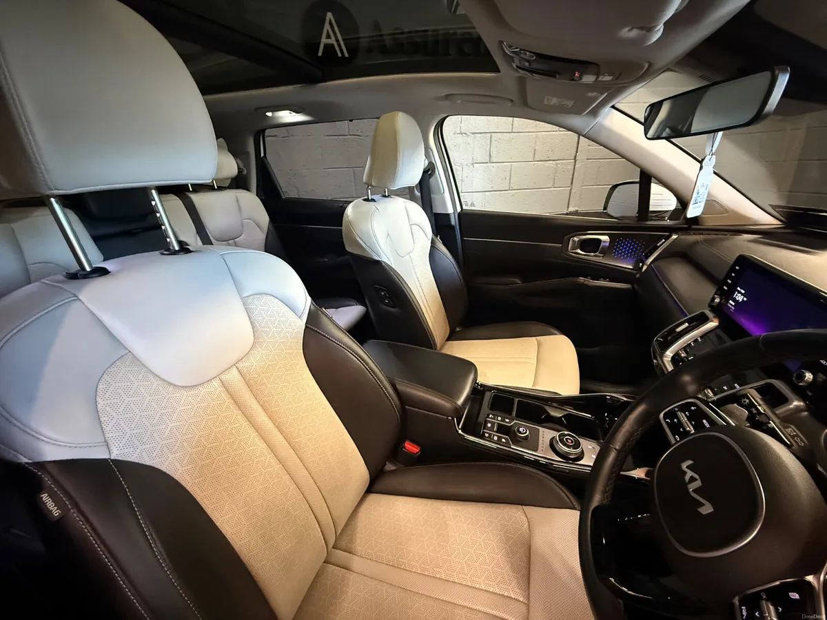 232 Kia Sorento K4 2.2D Auto / 7 Seat - Image 6