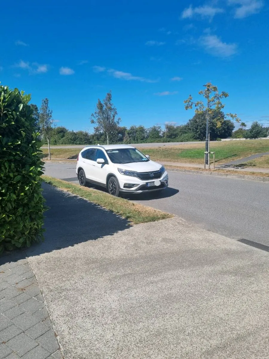 2017 Honda CR-V 1.6 i-DTEC ES – Low KM - Image 1