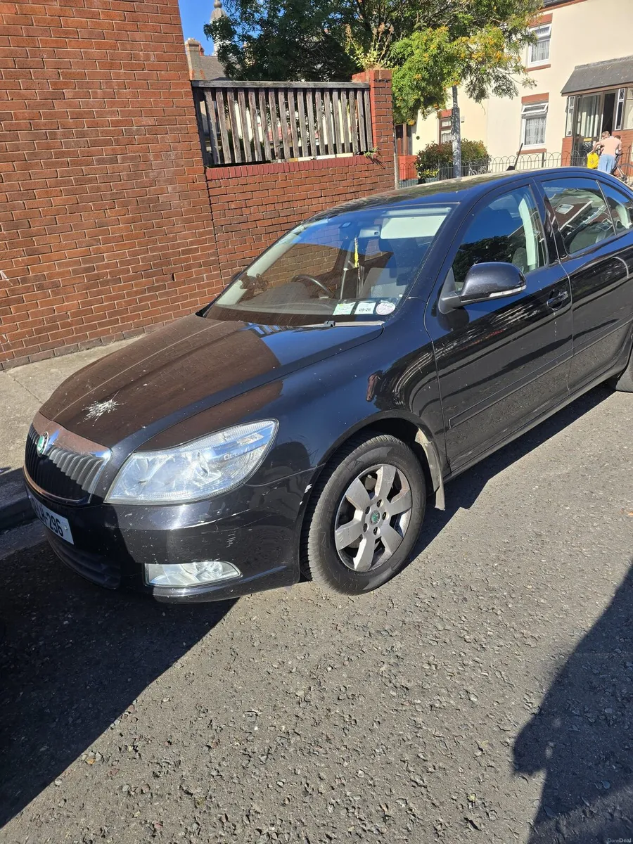 Car - Image 3