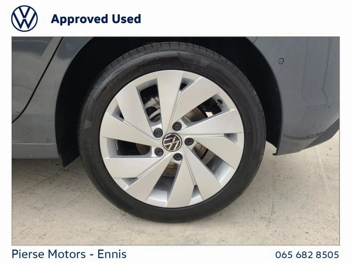 Volkswagen Golf EDITION 75 1.5 TSI 116HP - Heated - Image 6