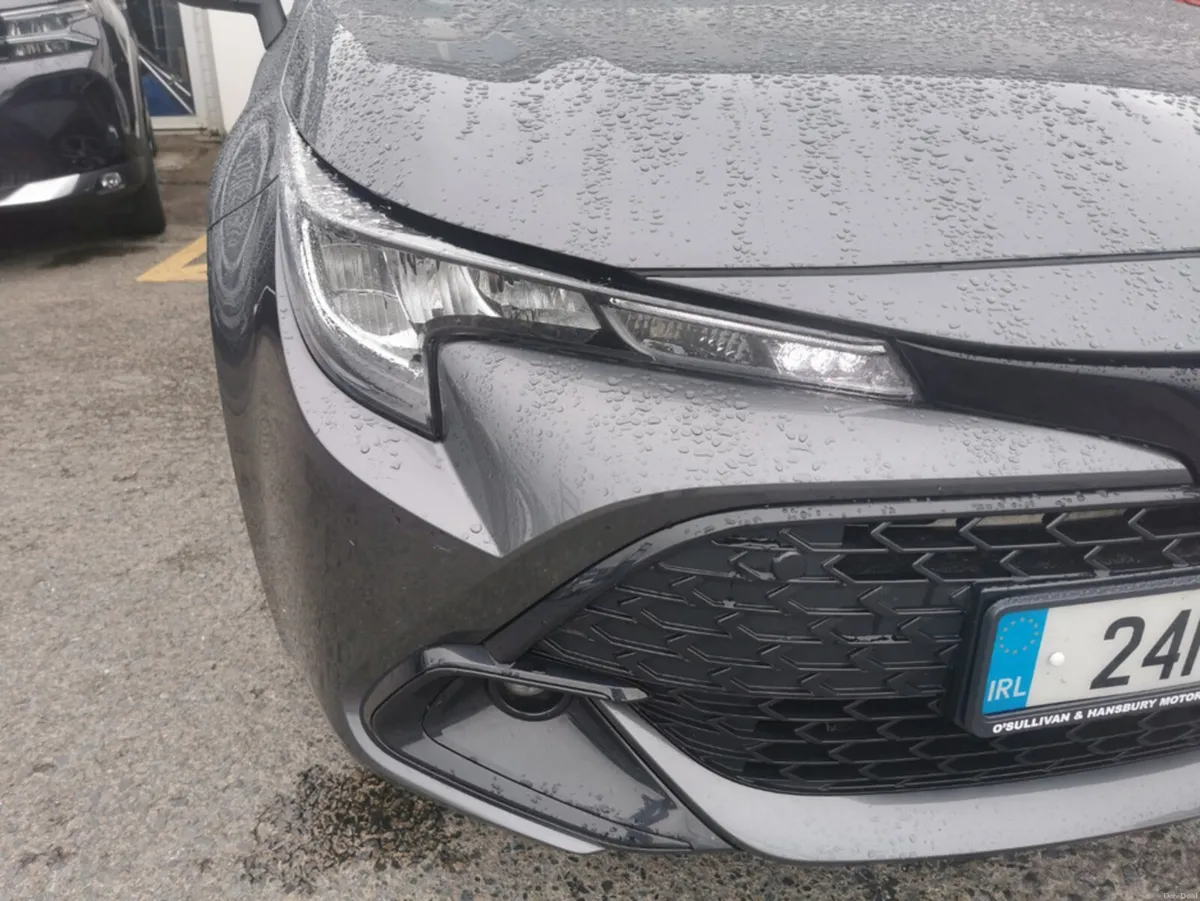 Toyota Corolla HYBRID LUNA T/S 4DR AUTO - Image 2