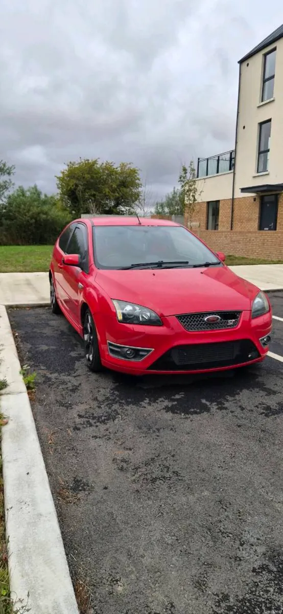 Focus ST 225 - Image 1