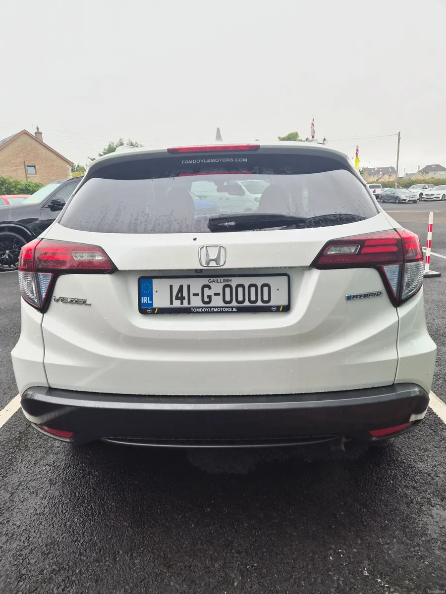 Honda Vezel 2014 1.5L Petrol Hybrid Auto - Image 4