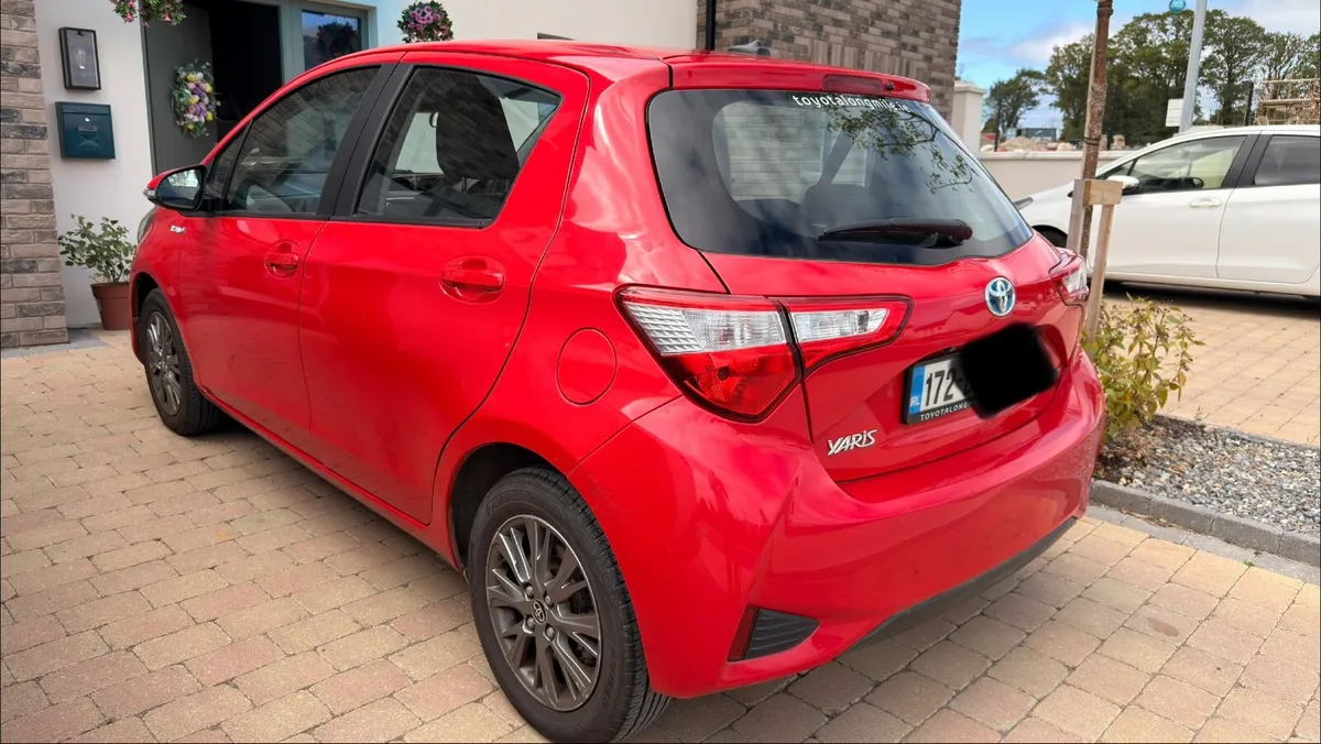 Toyota Yaris 1.5 Ltr ICON TECH HYBRID 5DR Auto - Image 4