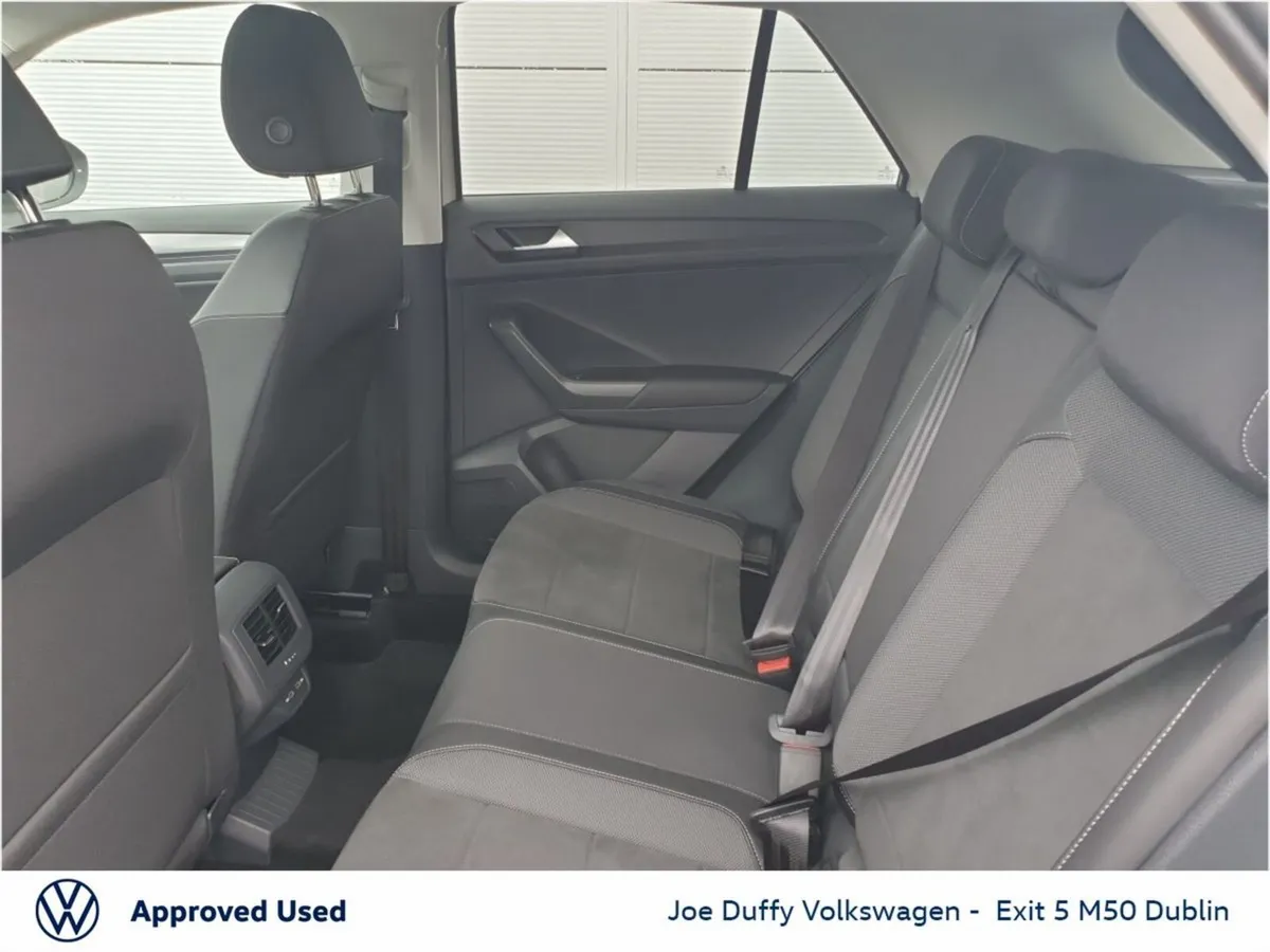 Volkswagen T-Roc STYLE 1.0 TSI M6F 116HP MANUAL - Image 6