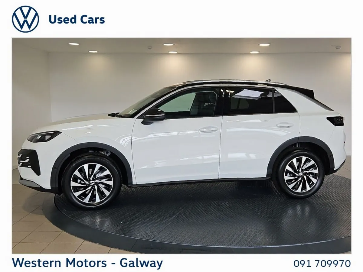 Volkswagen T-Roc **Save €1000 vs New** Style Spec, - Image 6
