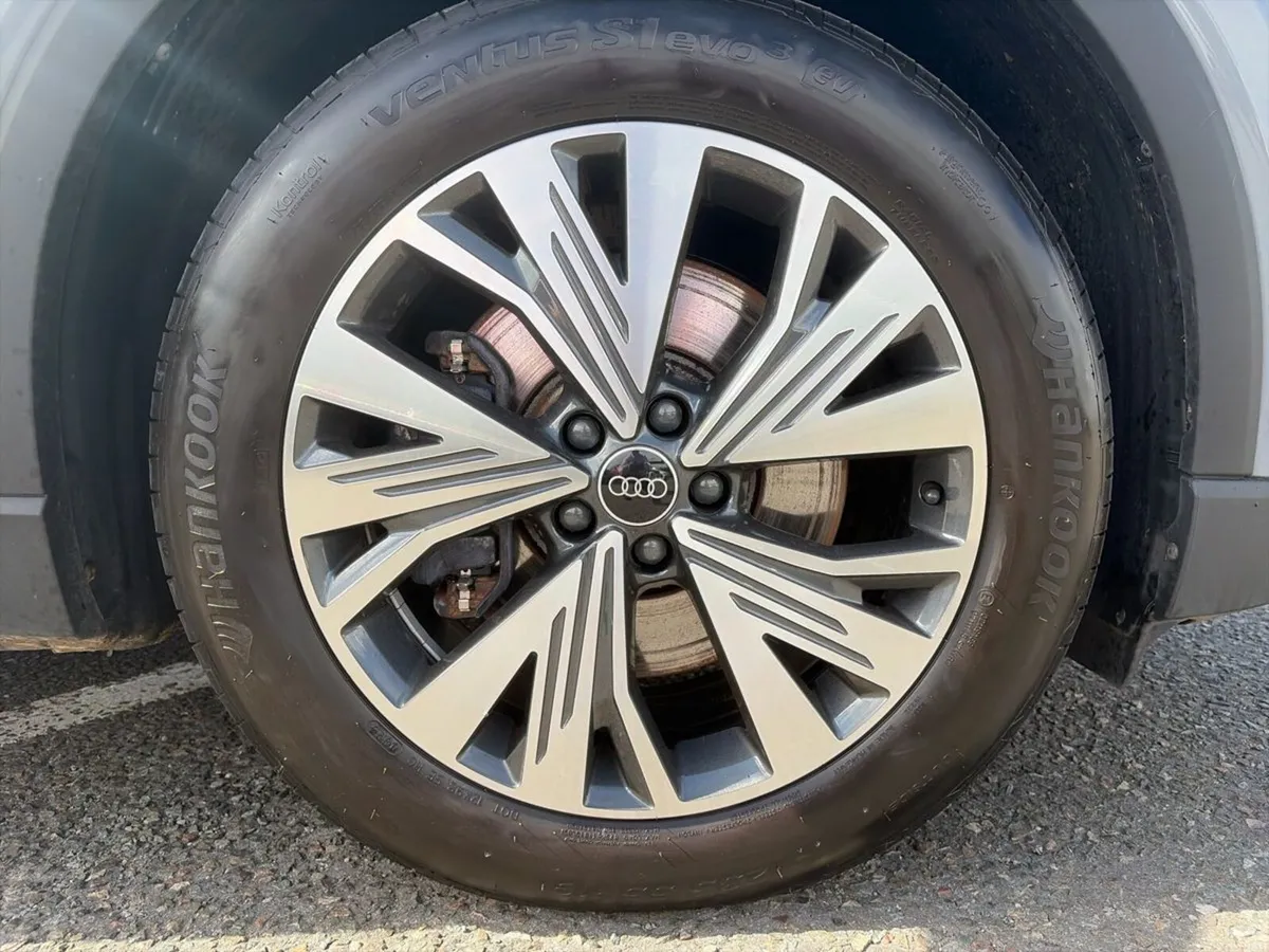 Audi Q4 e-tron 40 Advanced 4dr 204HP - Image 5