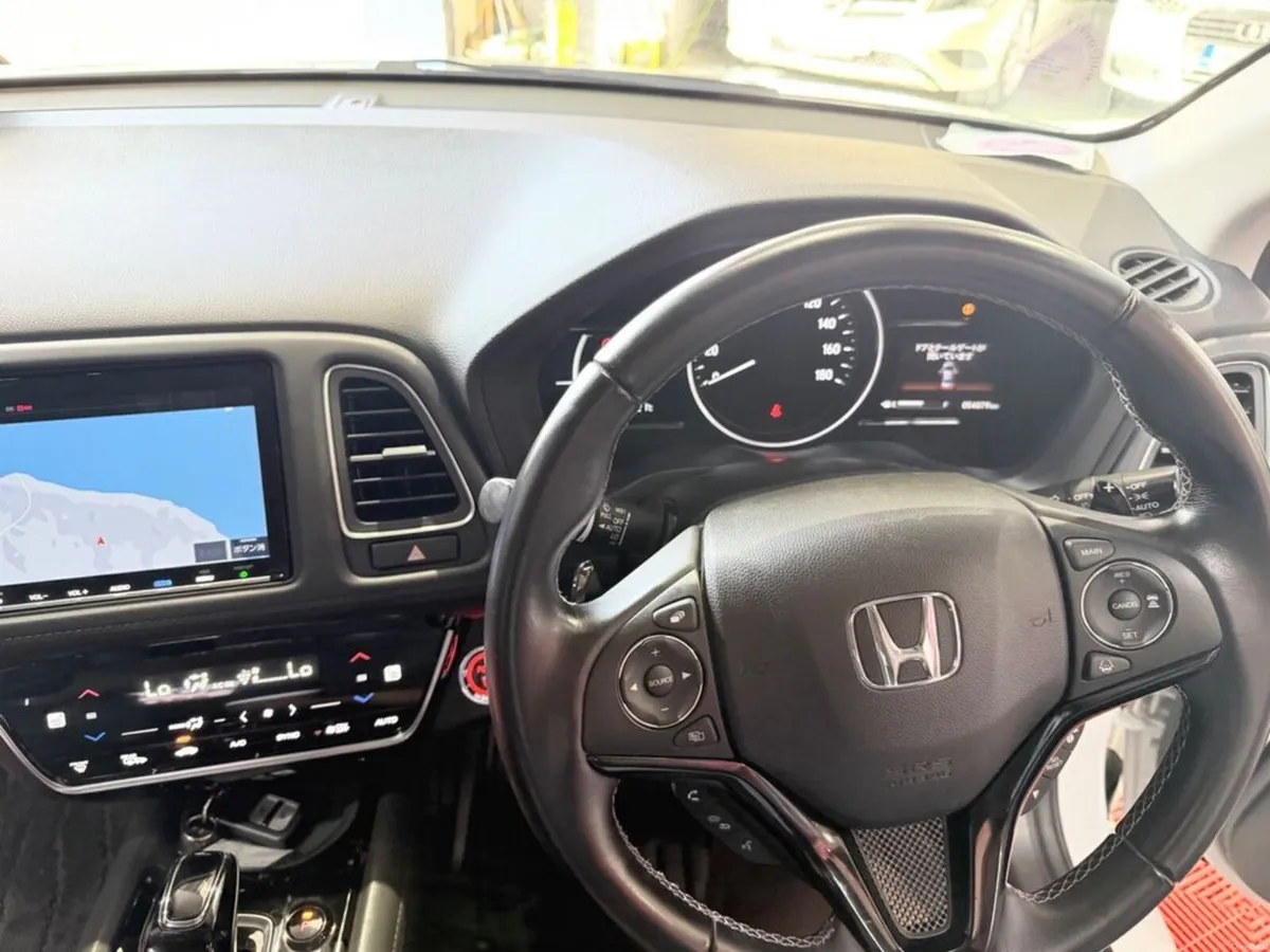 Automatic Honda Vezel Z 1.5 Hybrid 2019 - Image 3