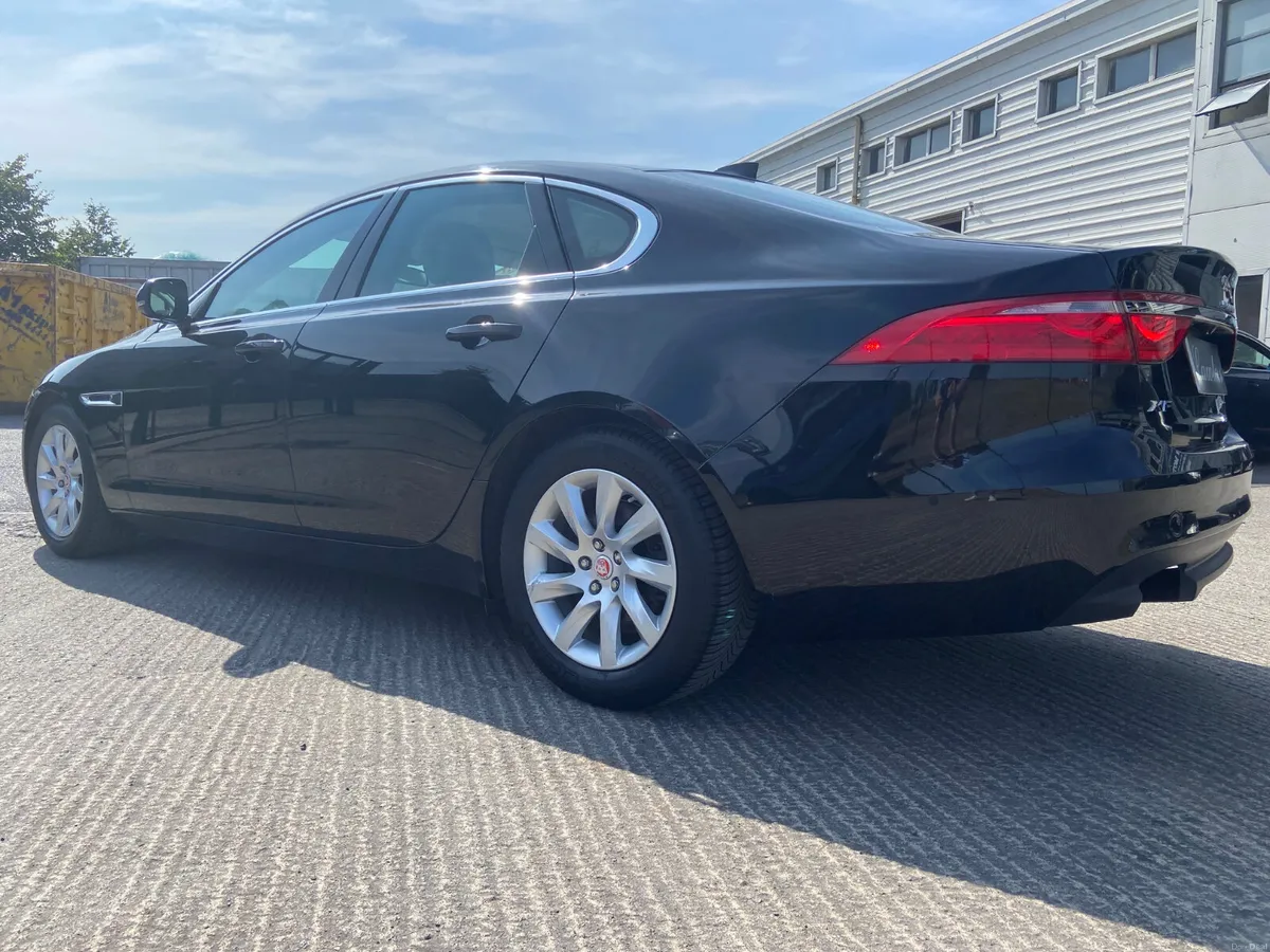 2015 (152) JAGUAR XF 2.0 AUTO FACELIFT - Image 5