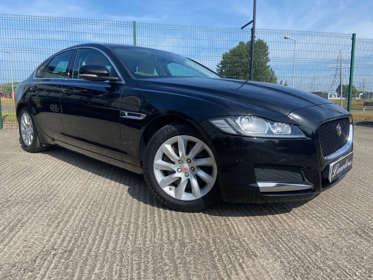 2015 (152) JAGUAR XF 2.0 AUTO FACELIFT - Image 2