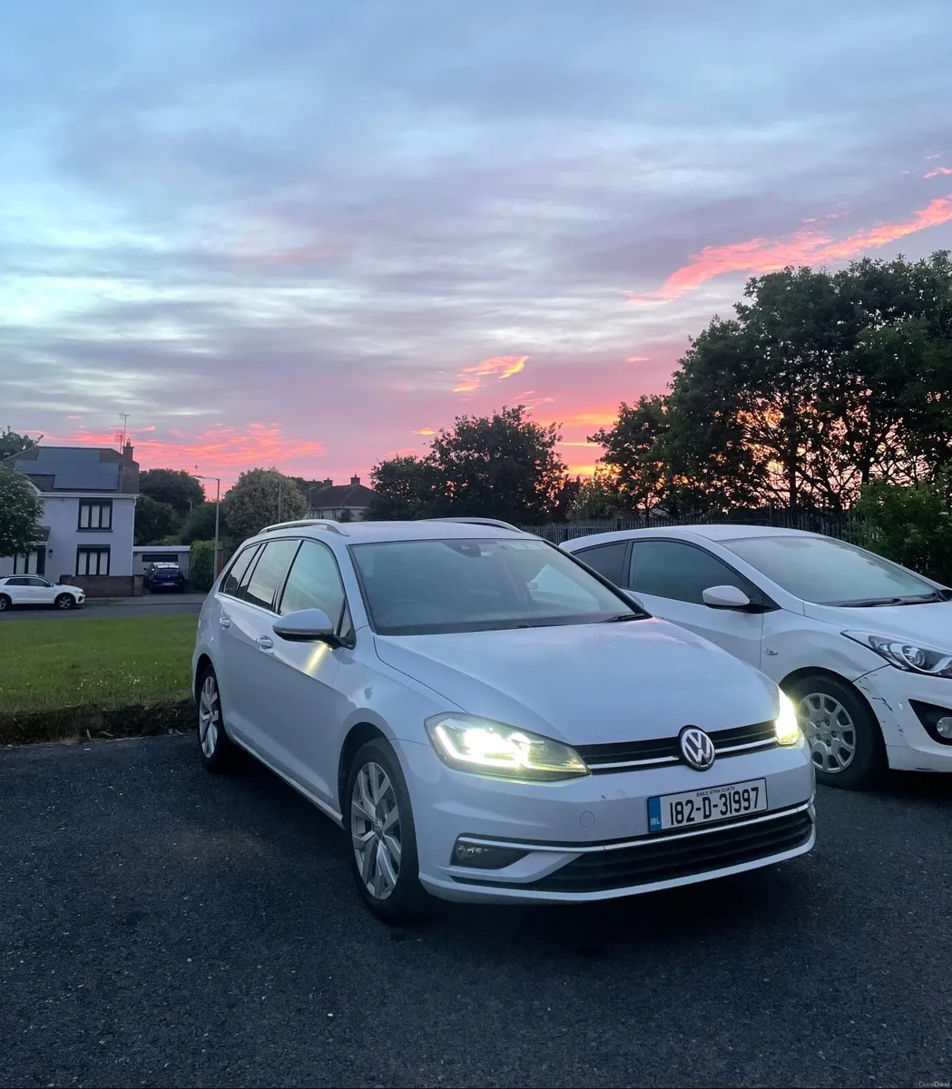 Volkswagen Golf 2018 Estate Automatic - Image 1