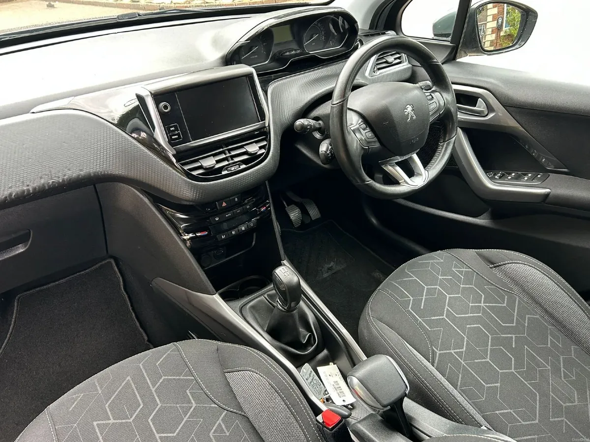 Peugeot 2008 1.2 ACTIVE 2019 - Image 3