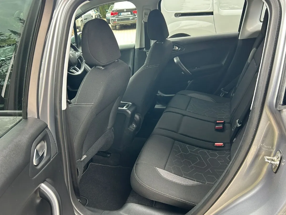 Peugeot 2008 1.2 ACTIVE 2019 - Image 5