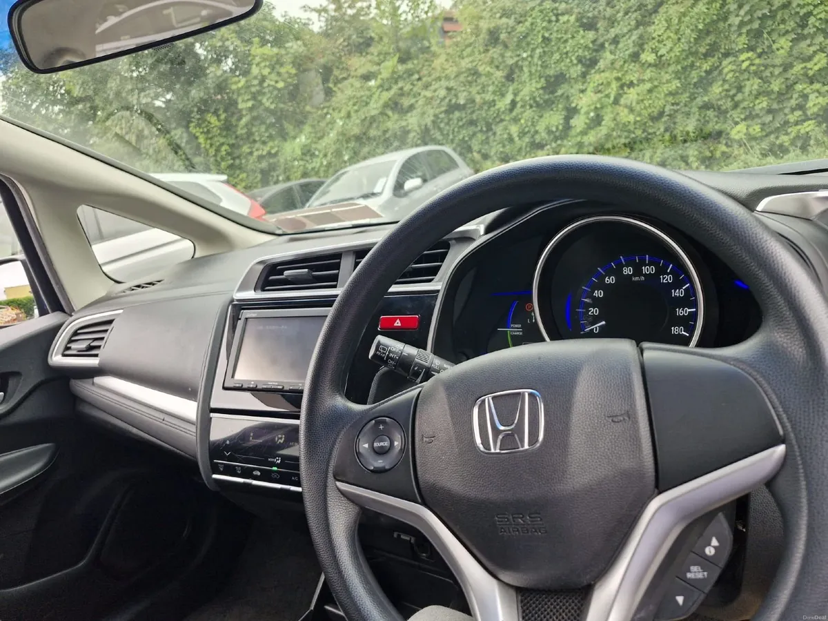 Honda Fit 2015 - Image 4