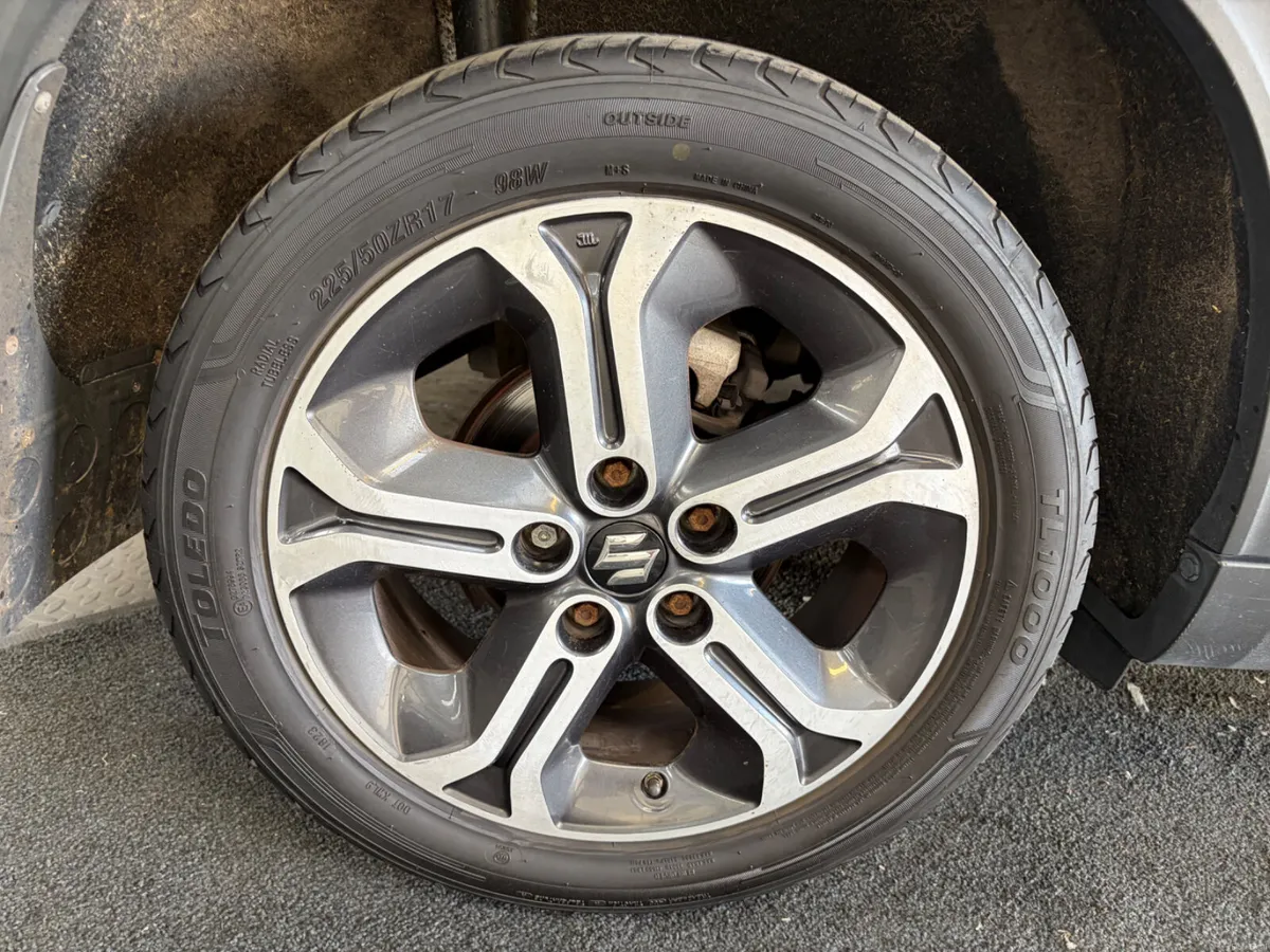 Suzuki Vitara 2017 1.6D ALL GRIP  AUTOMATIC - Image 3