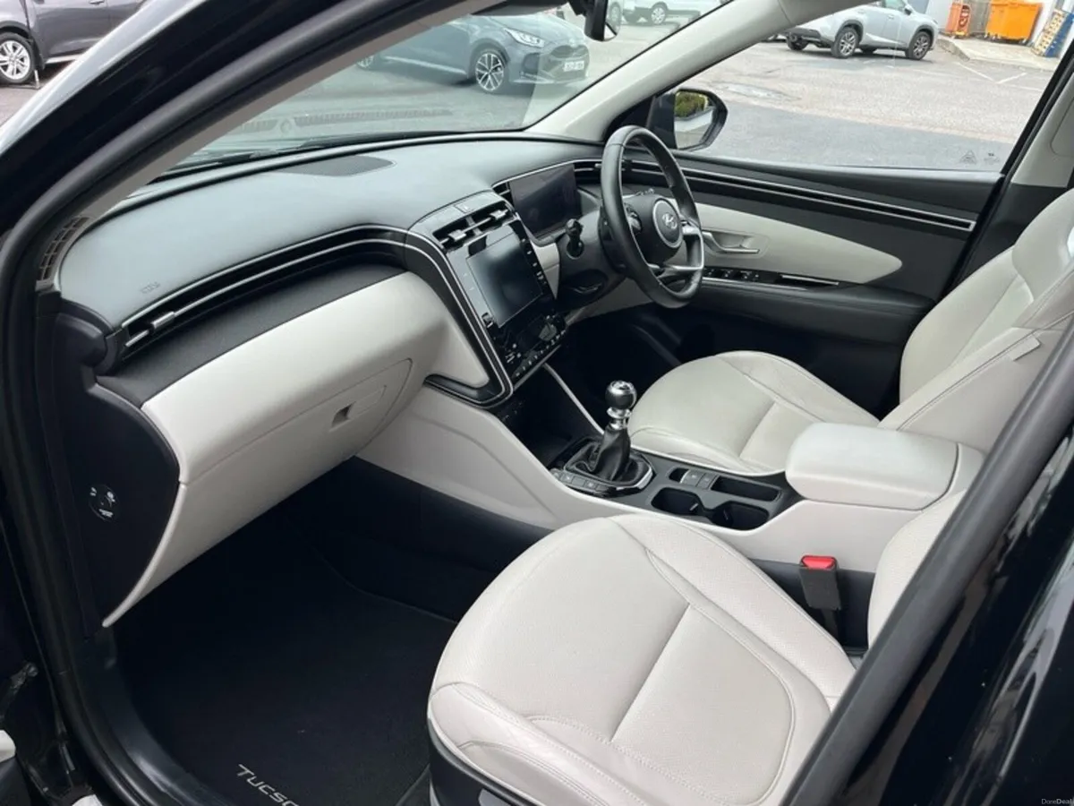 Hyundai Tucson EXECUTIVE 5DR - Image 6