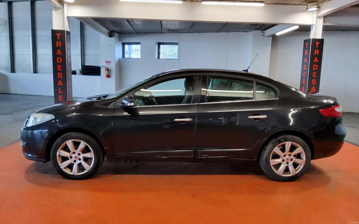 Renault Fluence 2011 - Image 6