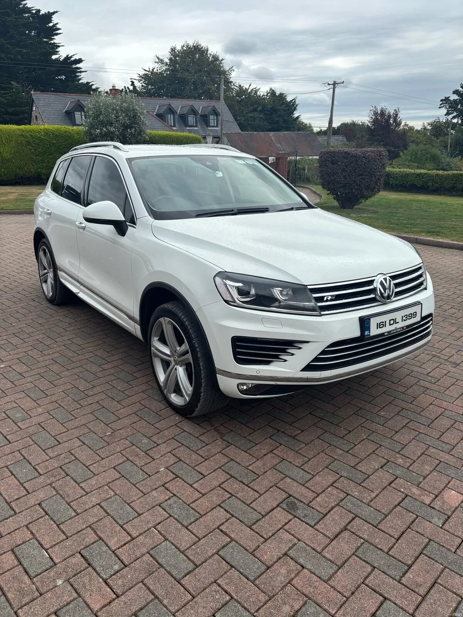 Vw Touareg 2016 crew cab 5 seats - Image 1