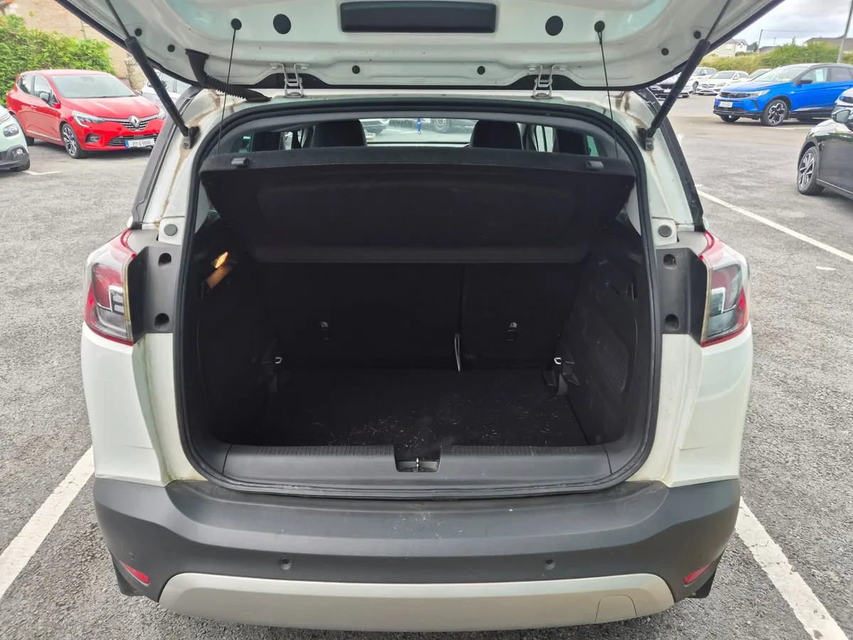 Opel Crossland X 2019 1.5L Diesel Manual - Image 5