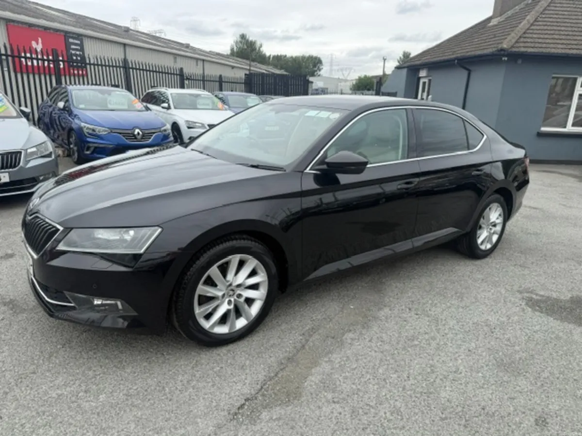Skoda Superb 2018 LOW KMS FSH NEW T/BELT + WP - Image 4