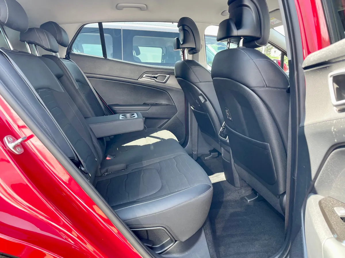 Kia Sportage K3 1.6 GDI PHEV AWD Auto,2024 - Image 4