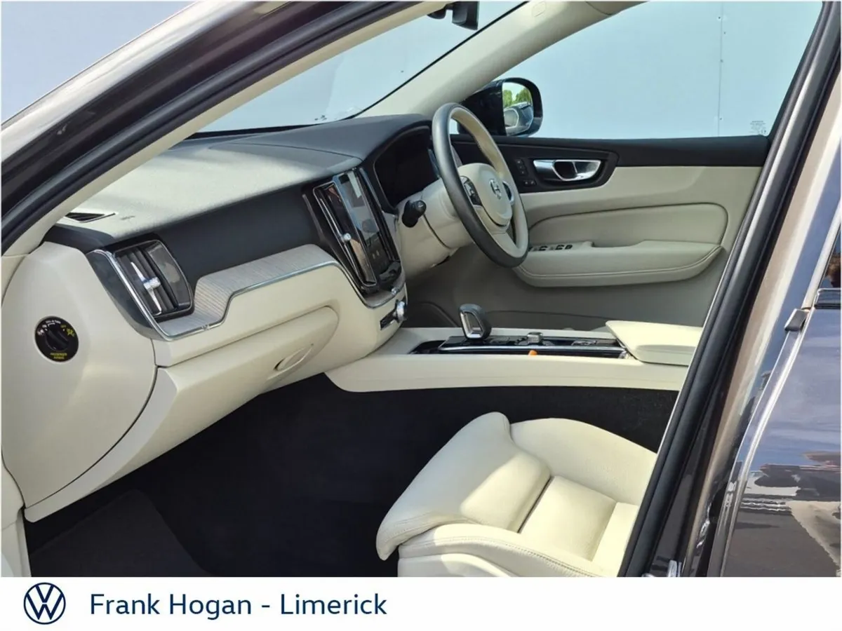 Volvo XC60 XC60 B4+ Dark 2.0 Diesel MHEV 197hp AT8 - Image 4