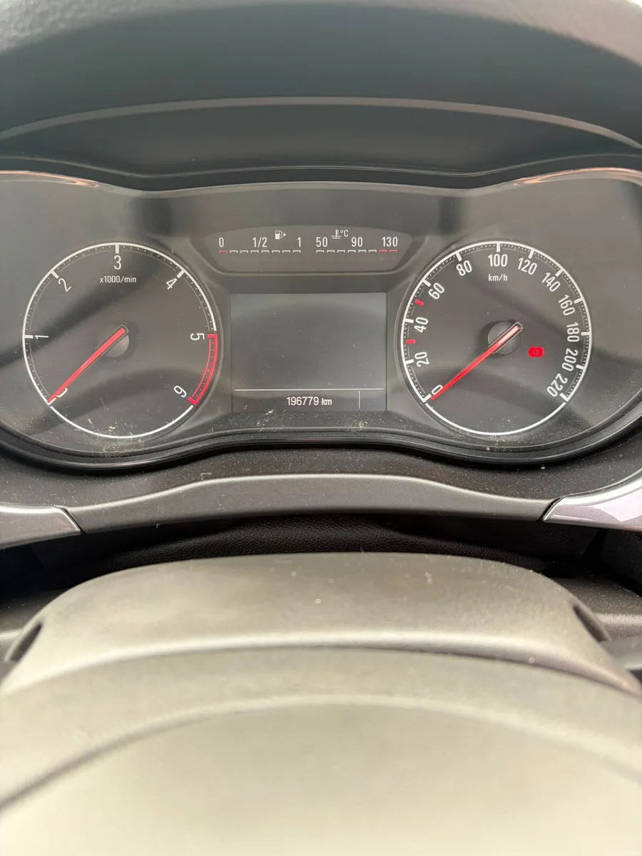 Opel Corsa 2017 - Image 4